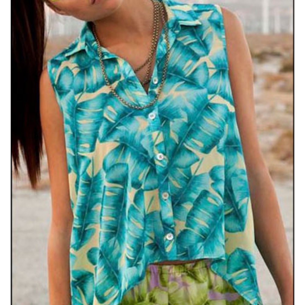 Show Me Your Mumu Court Collard Top in Pam Print - Sz L